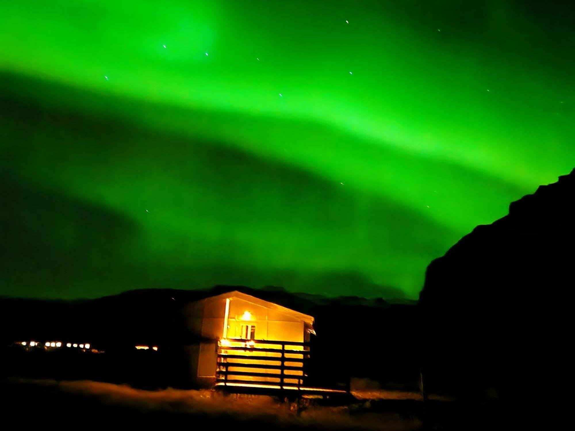 Green Farm Stay With Private Hot Tub Хвольсвёдлюр Экстерьер фото